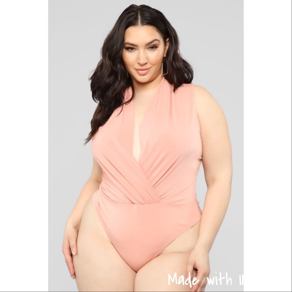 💥 HOST PICK | NEW Dusty Pink Surplice Bodysuit - Picture 5 of 8